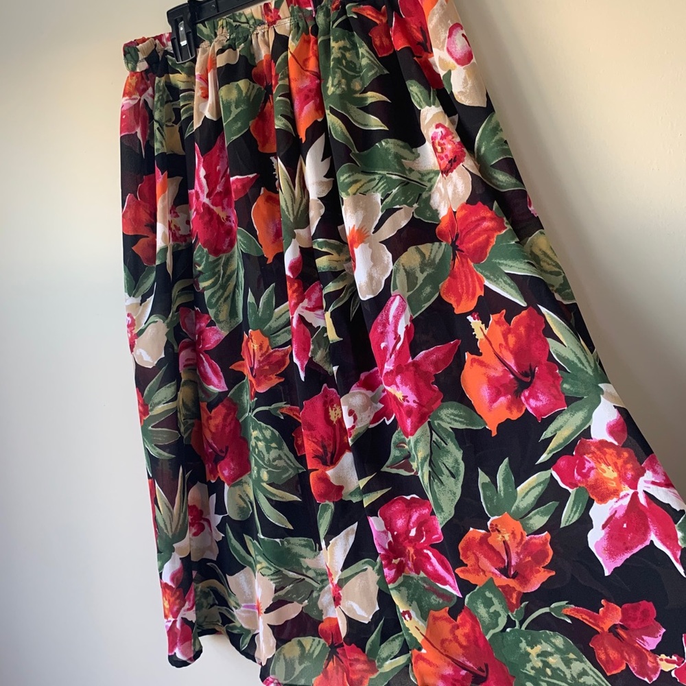 Beautiful MIDI A-lined Floral Skirt